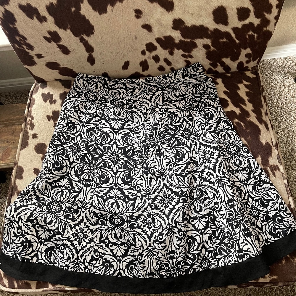 ANN TAYLOR PETITES skirt size 2P - NWOT